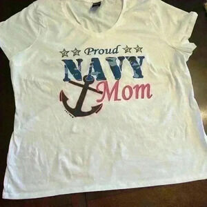 Tshirt  Military Proud Navy Mom 2XL V-neck